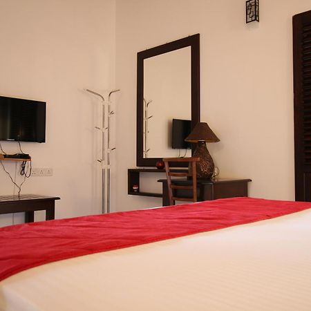 River Breeze Villa Bentota Esterno foto