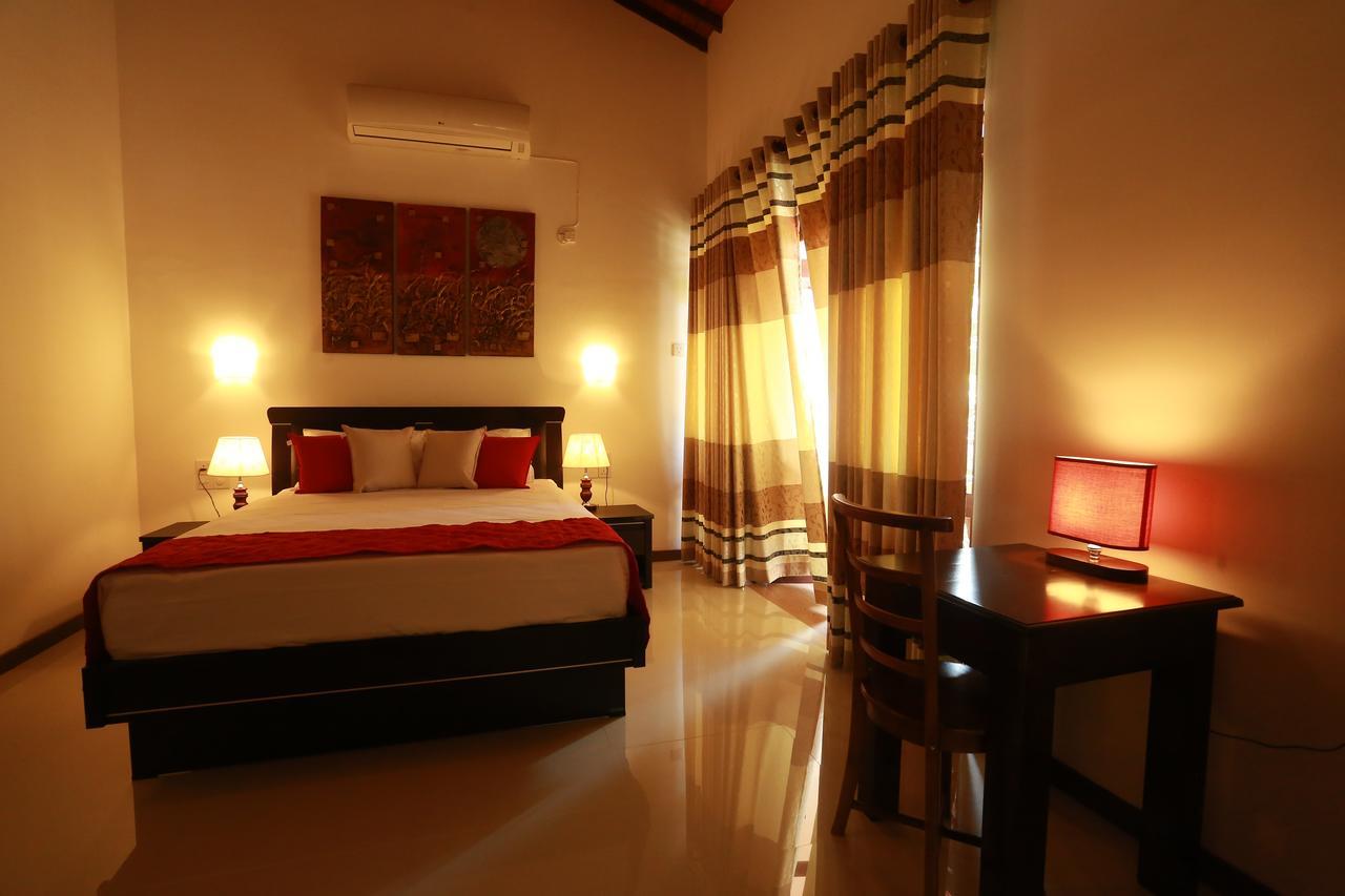 River Breeze Villa Bentota Esterno foto