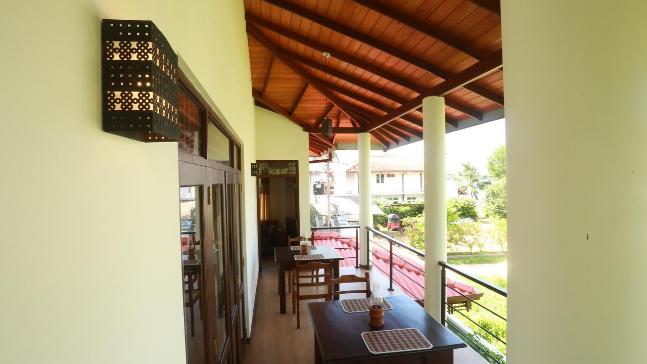 River Breeze Villa Bentota Esterno foto