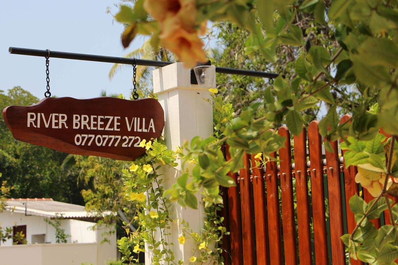 River Breeze Villa Bentota Esterno foto